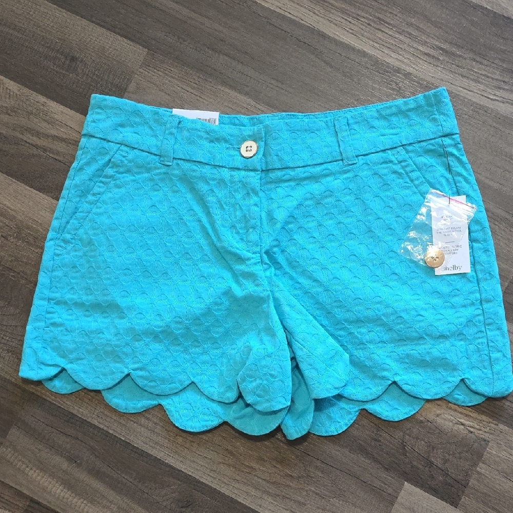 Crown & Ivy Turquoise Scalloped Hem Shorts